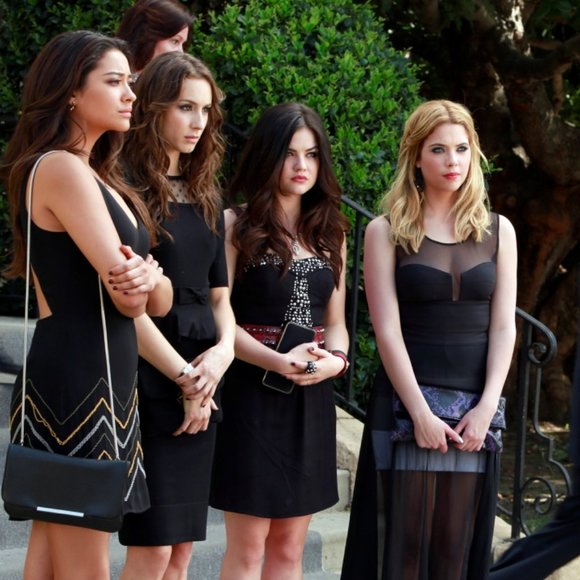 Karen Millen Peplum Knit Dress ASO Spencer Hastings - Picture 7 of 12